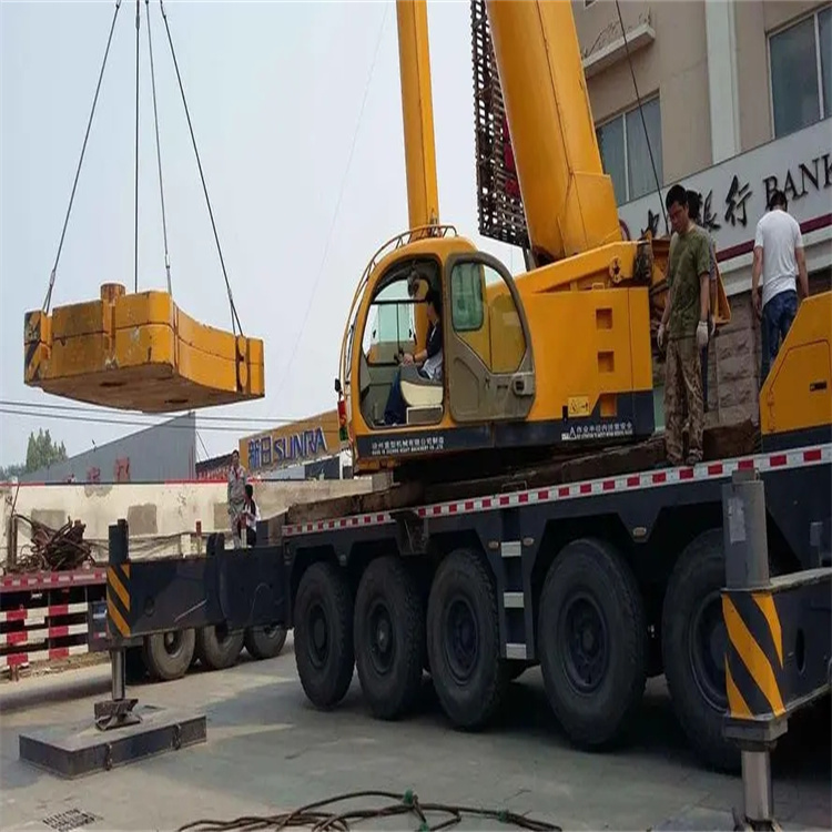 澄海当地吊车出租|机器吊装|75吨|工厂搬迁服务